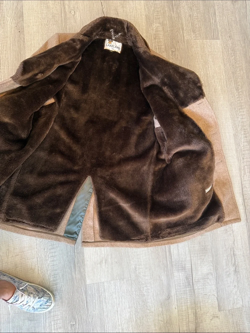Lakeland Men's Brown Wool Pea Coat with Dark Brown Fur Collar 44 long